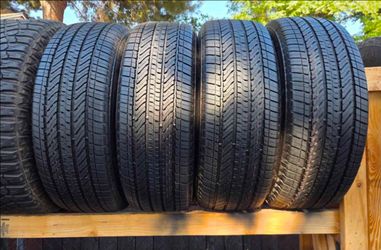 275/60/20  Bridgestone vendo un set de llantas usadas excelente condiciones de vida las 4 ✅🤩I am selling a set of used tires, all 4 in excellent livi