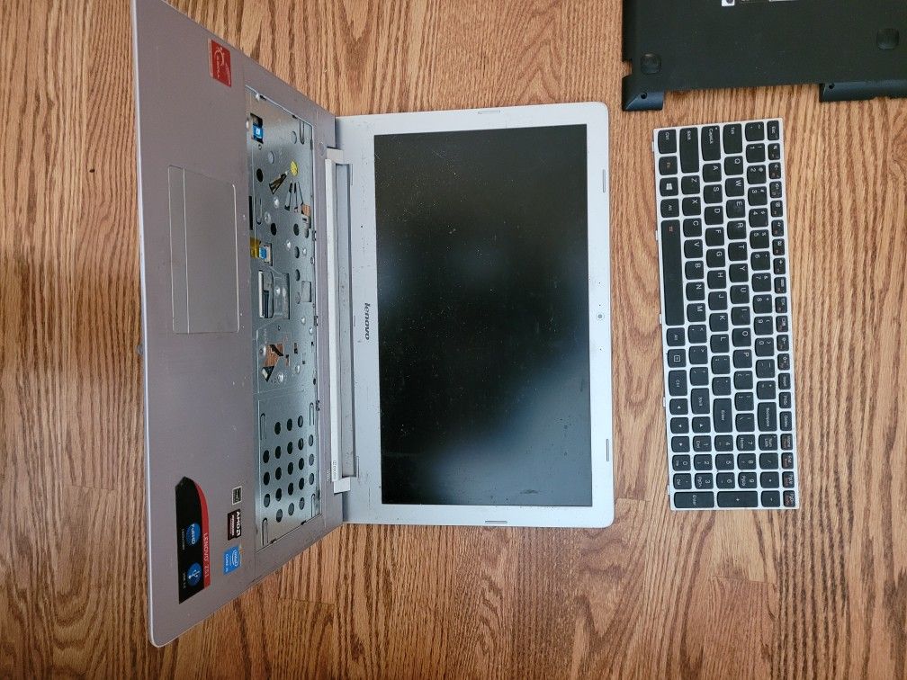 Lenovo Z51 Laptop Computer For Parts