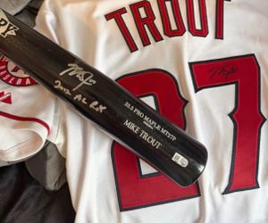 MIKE TROUT BAT.  MLB AUTHENTICATION.