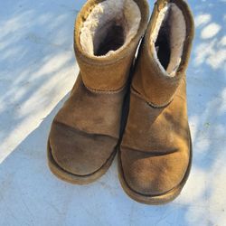 Women's Boots Size 7