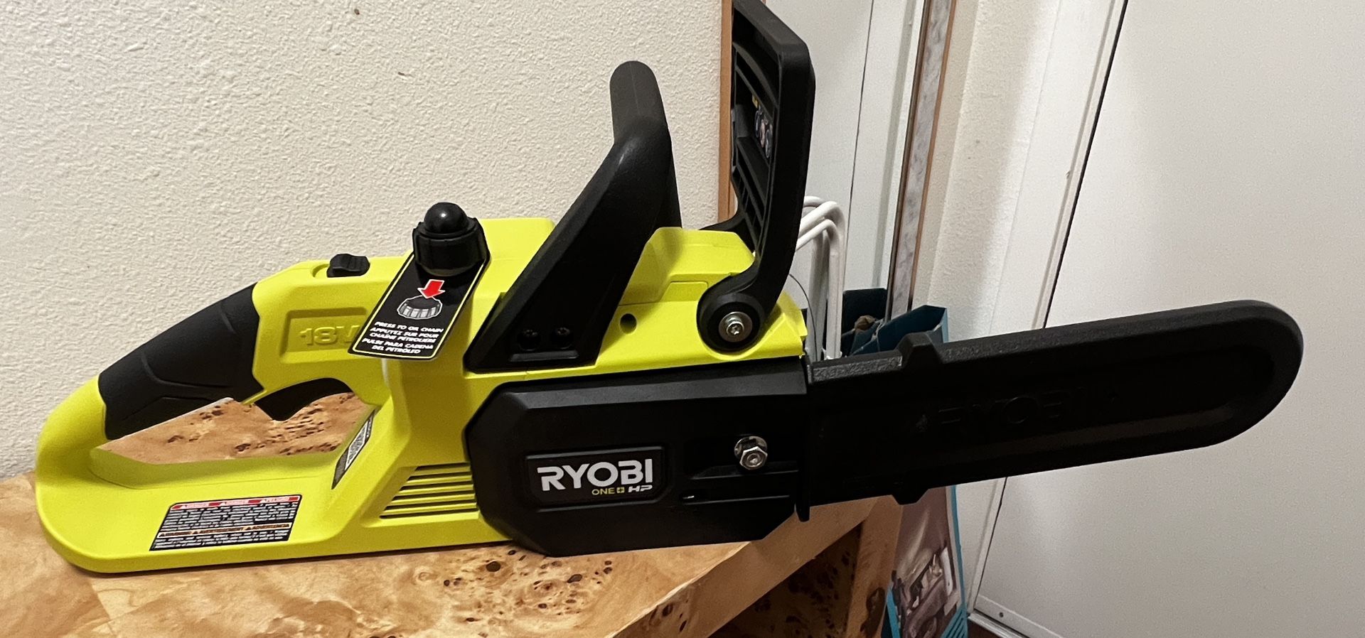 Brushless 10in Battery Chainsaw (RYOBI)
