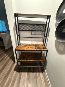 Shelf storage