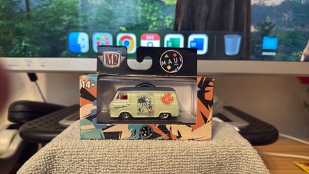 M2 Machines ‘63 Ford Econoline Delivery  Van