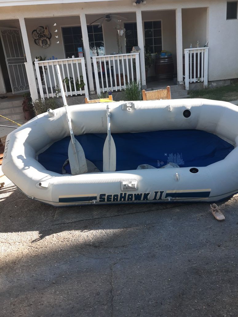 Inflatable marine boat