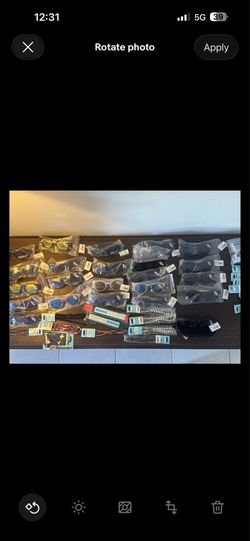23 pairs of women’s sunglasses brand new