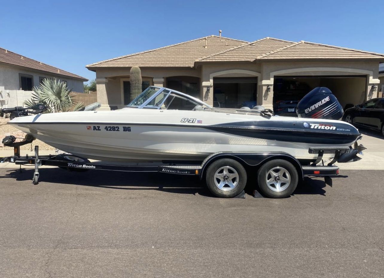 2003 Triton SF21