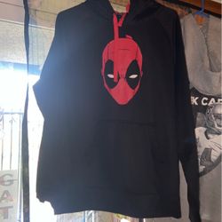 Marvel Spider-Man SweAtshirt  Like New Size Large  