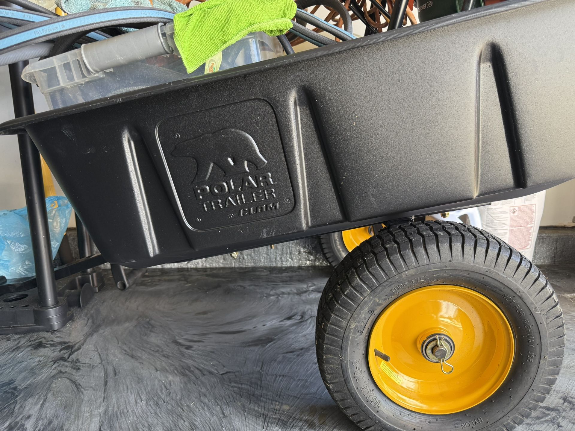Polar 10-cu ft Dump Cart