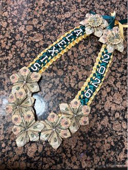 Cal poly graduation leis