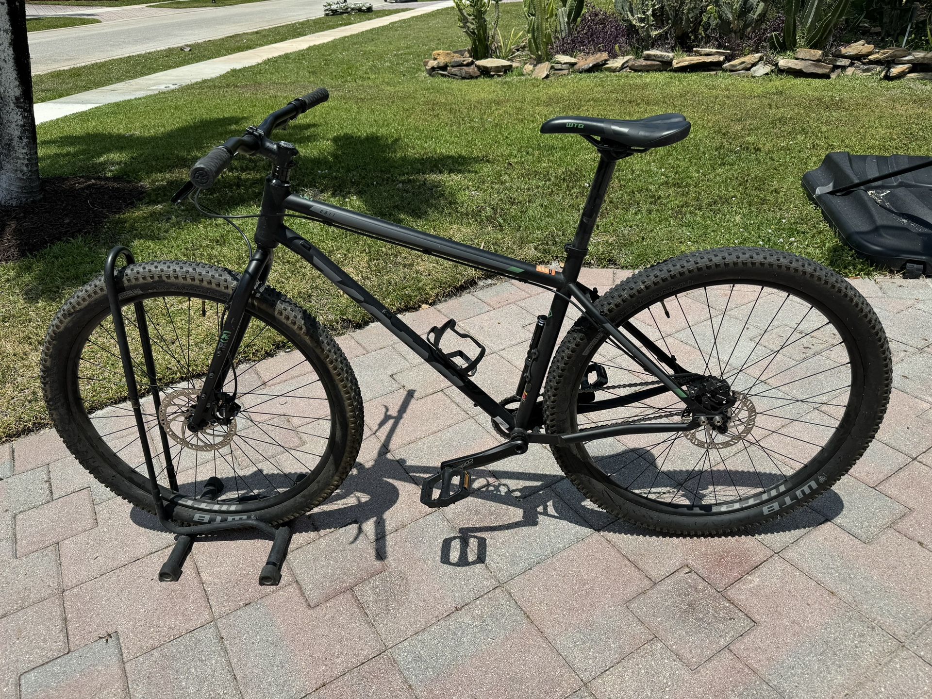 Kona Unit Mountain bike 