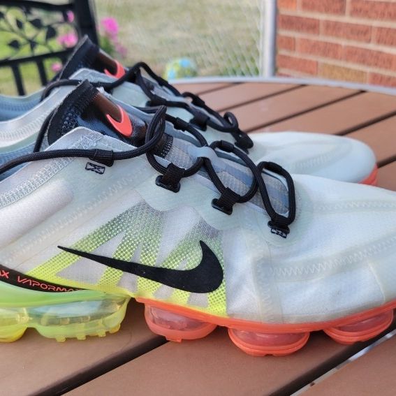 Nike Air VaporMax 2019 Volt Crimson AR6631 007 Size 13 for Sale in Alsip IL OfferUp