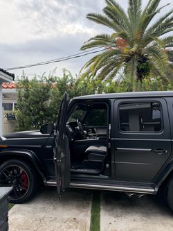 2024 Mercedes-AMG G63 4MATIC — G Manufaktur Matte Black | Two-Tone Interior | Night Package | Carbon Fiber Trim