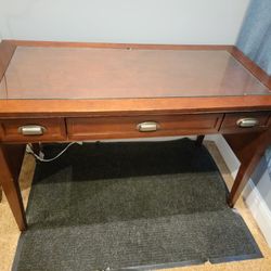 Desk w/Matching 3 Drawer Cabinet
