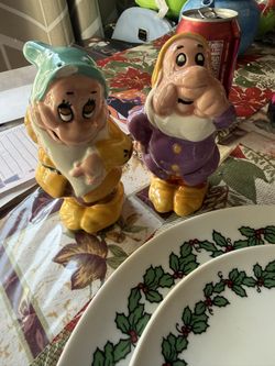 Treasure Craft Sneezy And Bashful Salt And Pepper Shakers With Issues