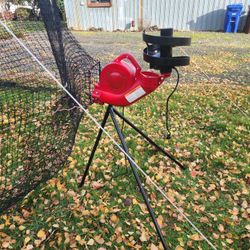 Baseball Pitching Machine & Cage