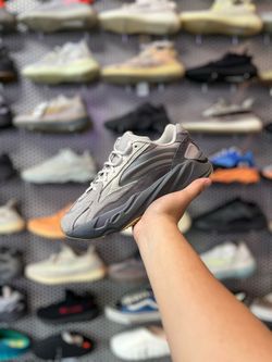 Adidas Yeezy 700 Boost V2 Tephra (2019/2023)