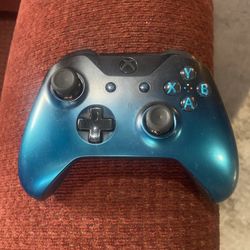 Xbox One - Wireless Controller/Used/Very Good Condition- Ocean Shadow Special Edition 