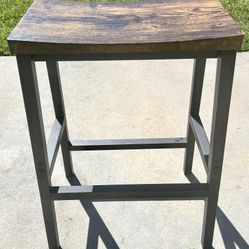🔥 NEW Rustic 24” Bar Stools – Set of 2 🔥Price: $80 (Priced to sell!)
