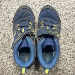 Merrell Boys Hiking Boots Size 4.5 Big Kids 