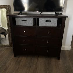 TV stand 