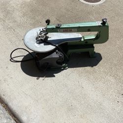 16  Variable Speed  Scroll. Saw works perfect very good condition.