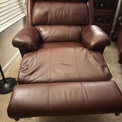 La-Z-Boy Burgundy Leather Recliner – Oversized Plush Comfort Chair