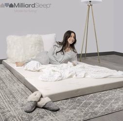 Trifold Mattress Memory Foam in White.