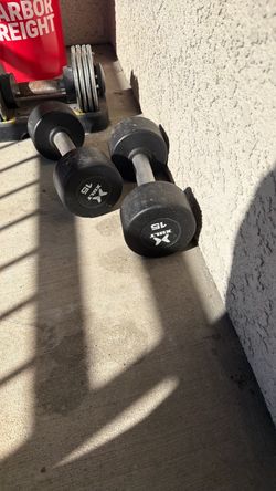 Dumbbells & curl bar with weights **need gone today will take best offer