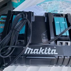 Makita  Double  Charger 