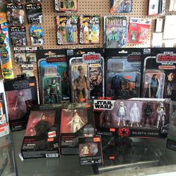 ACTION FIGURES (Star Wars , Back To The Future , Gremlin, Cyberpunk 2077)