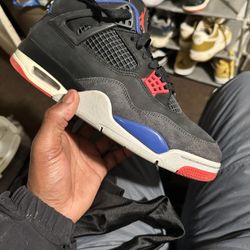 JORDAN 4 “Rare Air”
