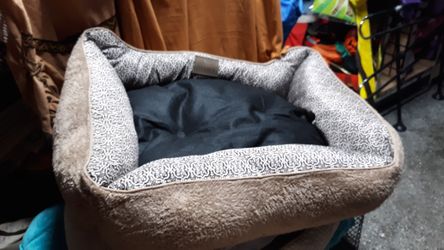 Small pet bed