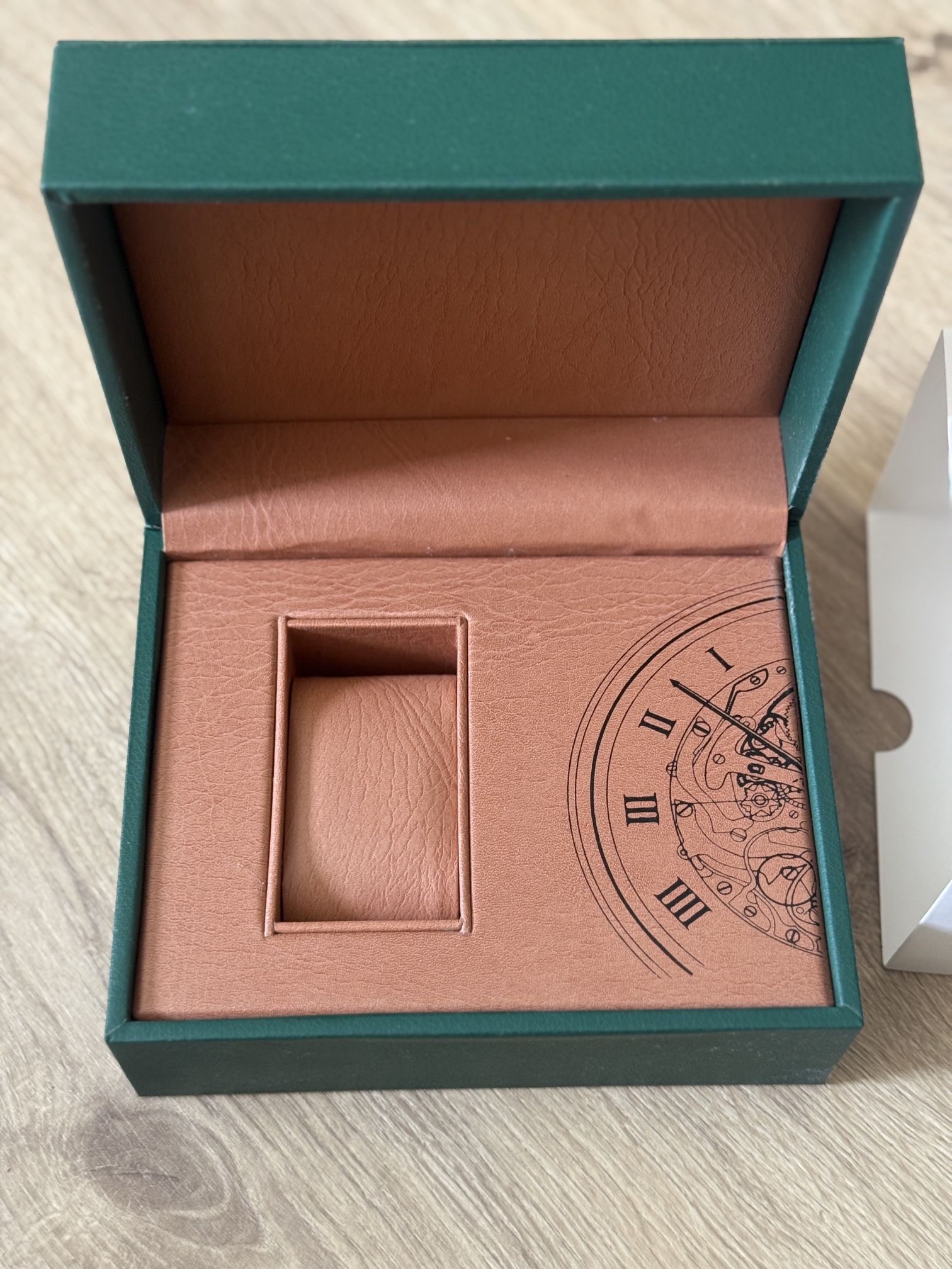 Luxury Elegant Green Watch Box with brown leather inside