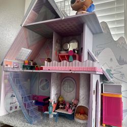 LOL Doll house 