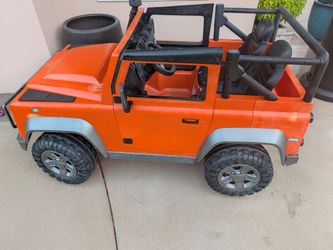 Kids Ride-On Electric Defender Toy Car