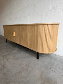Natural Oak TV Stand — Fluted Media Console — Mid Century Modern — Brand New!
