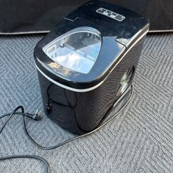 Frigidaire Ice Maker