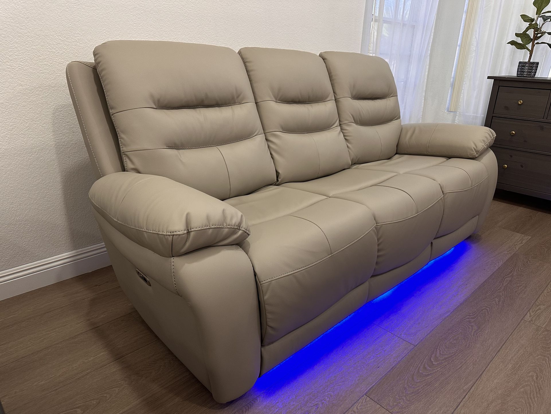 Brand New Genuine Top Grain Leather Power Recliner Couch with Built in USB Ports