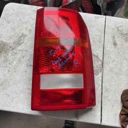 Land Rover Discovery Right Tail Light Oem