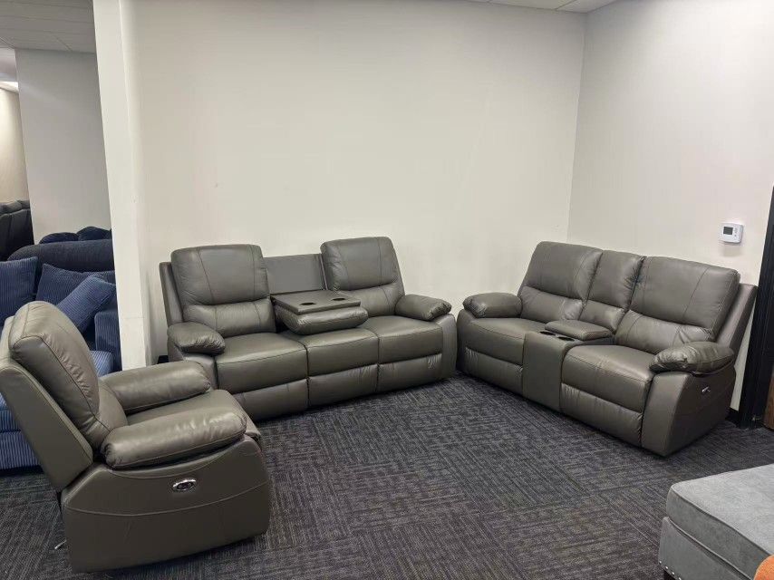 BRAND NEW 3 PIECES RECLINERS COUCH SET
