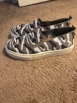 Steve Madden Slip On Size 7 1/2