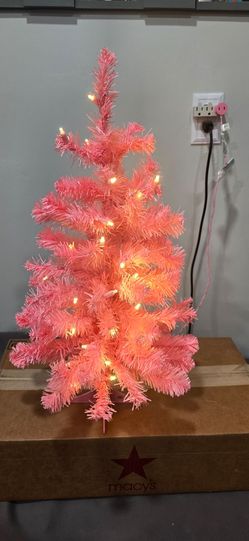 Christmas tree (pink)
