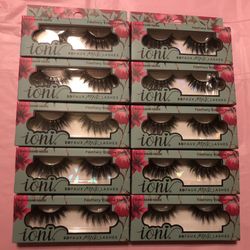 ioni Feathery Volume Flare Lashes