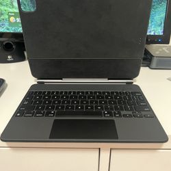 Apple Magic Keyboard For iPads 