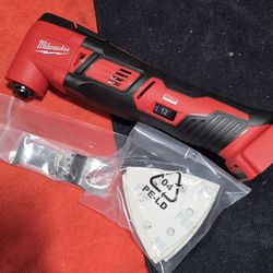 Milwaukee m18 Oscillating Multi-Tool