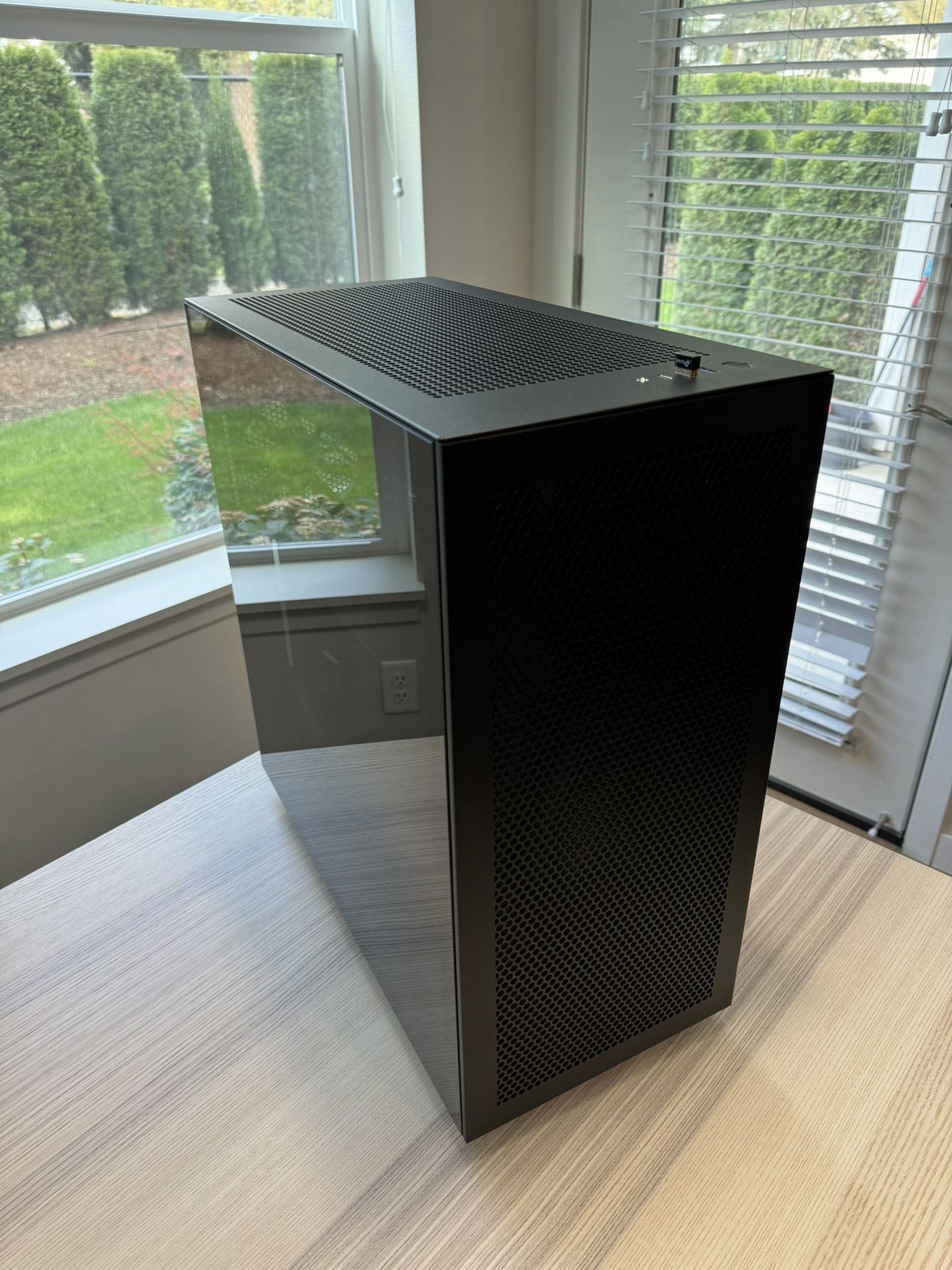 Custom Built 4K Gaming PC - NVIDIA GeForce RTX 4080 SUPER FE, AMD 7800X3D