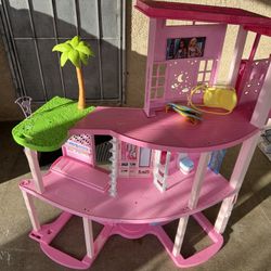 Barbie Dreams House