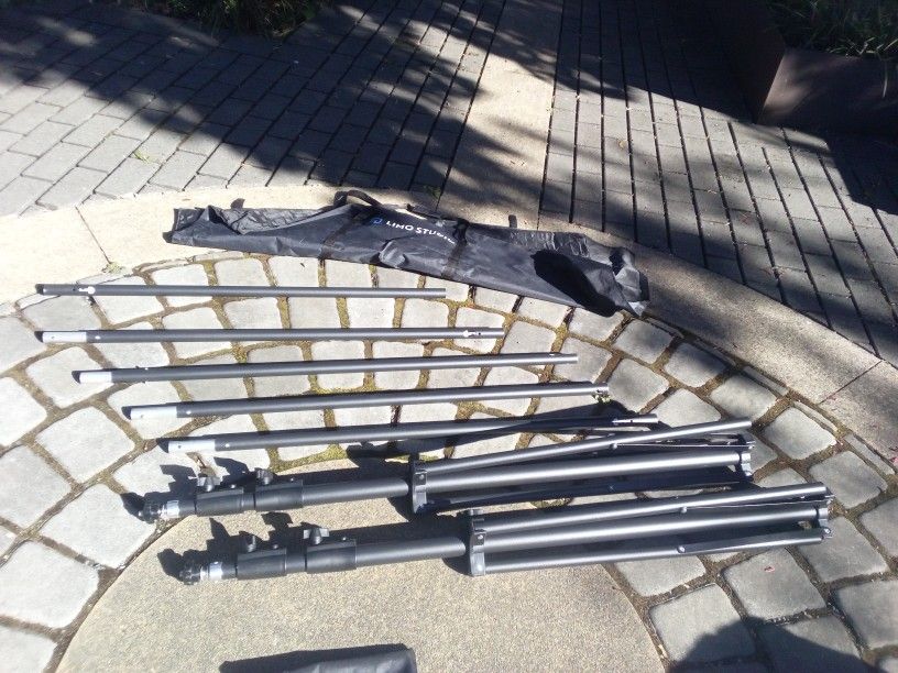 Photography Backdrop Stands And Crossbar (Needs Backdrops)