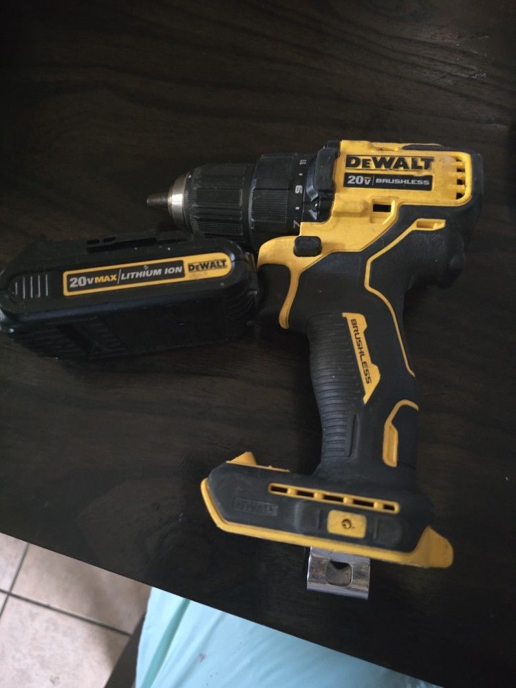 20vmax Dewalt Drill