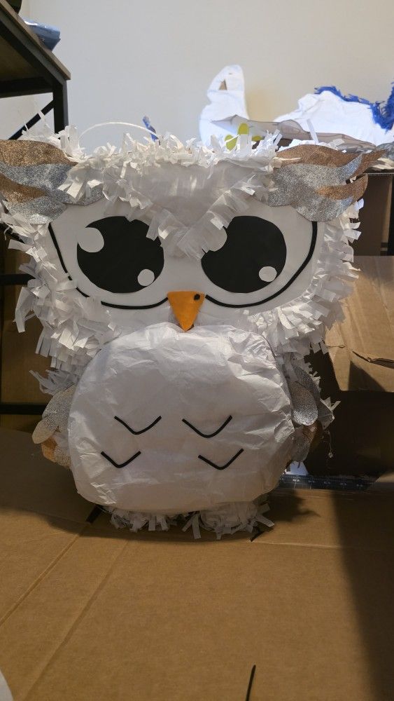 Owl Pinata White 20×5×17
